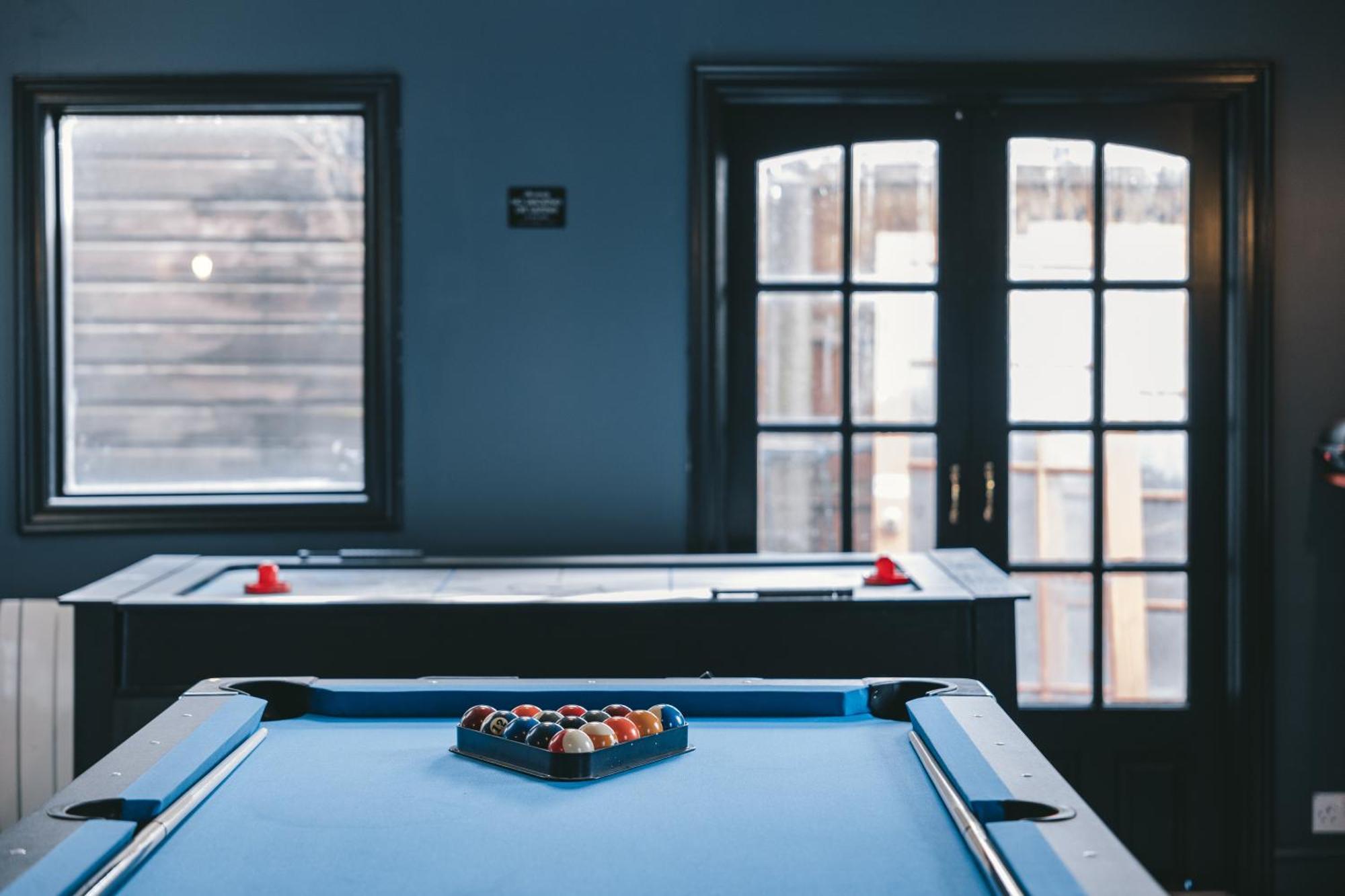 House With A Cinema And Games Room, Sleeps 17 Shrewsbury Ngoại thất bức ảnh